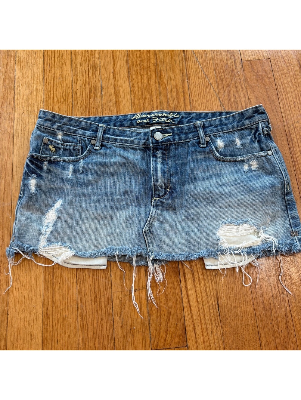 Vintage Y2K Abercrombie low rise denim mini skirt